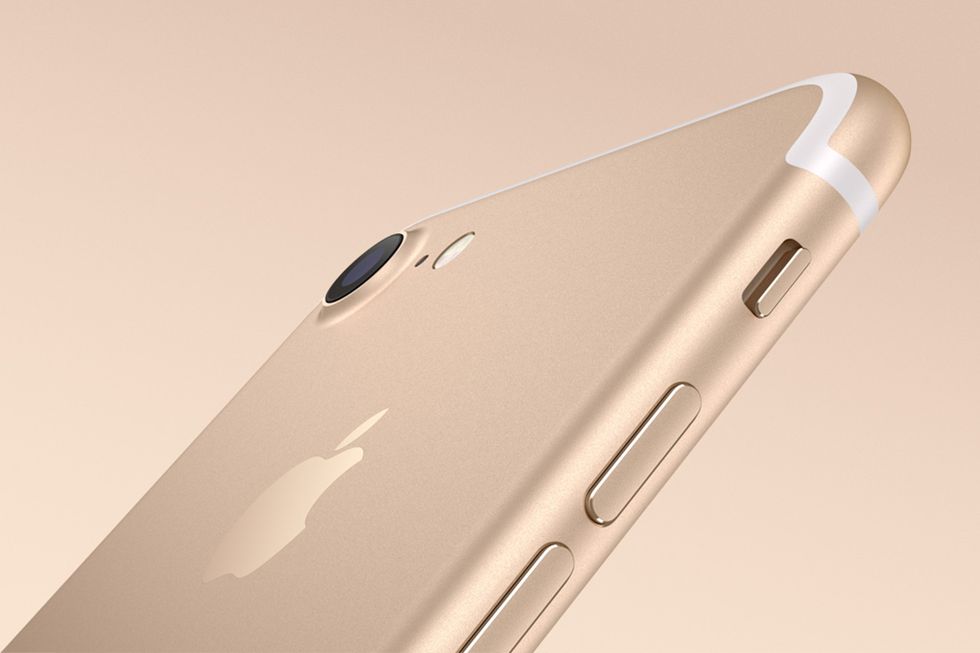 gold iPhone 7