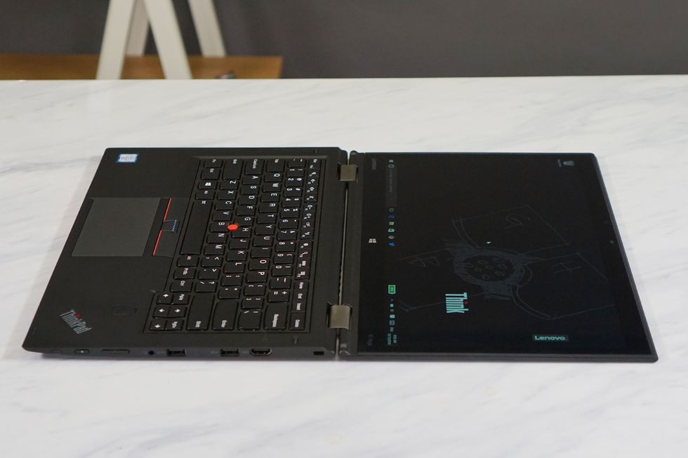 Lenovo ThinkPad Yoga X1 flat