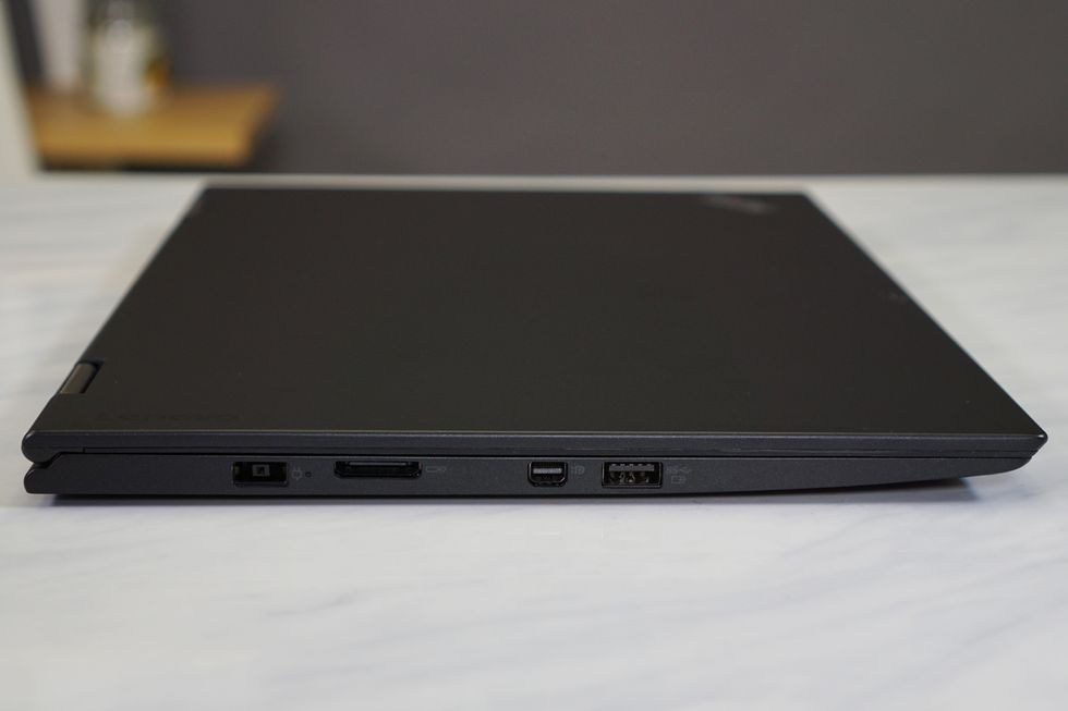 Lenovo ThinkPad Yoga X1 side 2