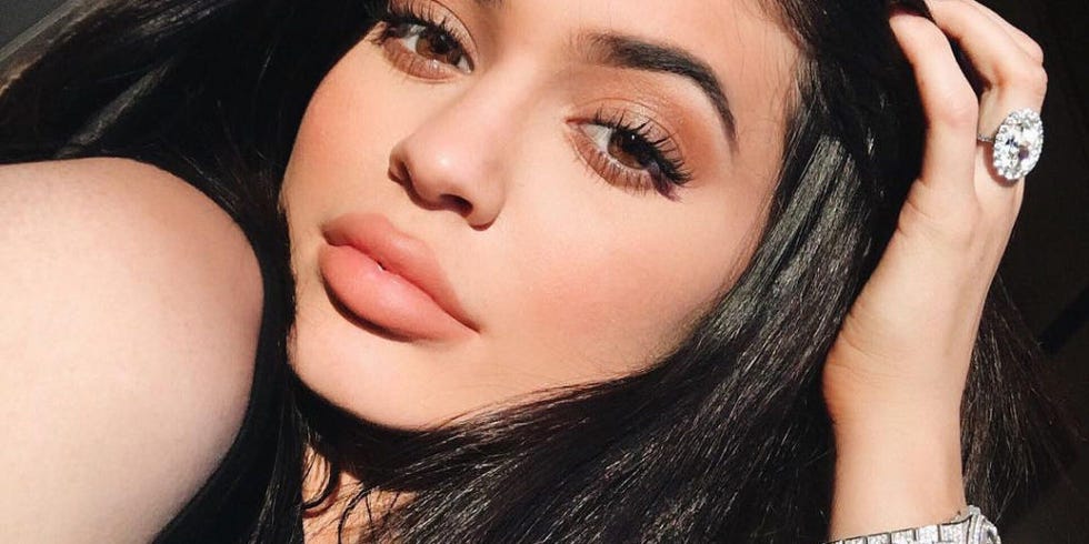 It's December and So Here's Kylie Jenner Wearing an Ultra Revealing Bikini