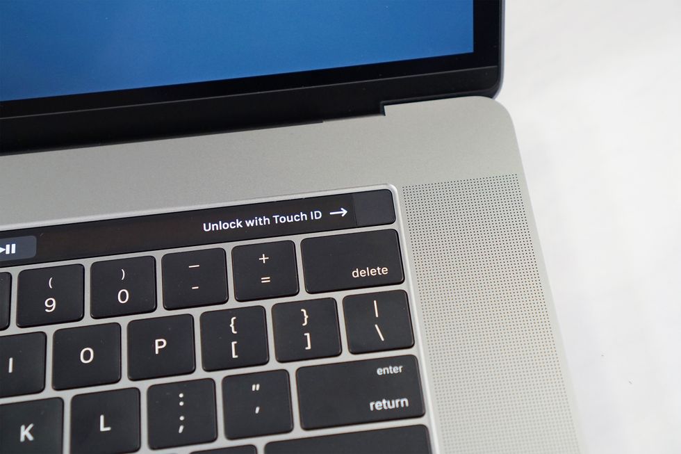 MacBook Pro Touch Bar 15-inch Touch ID