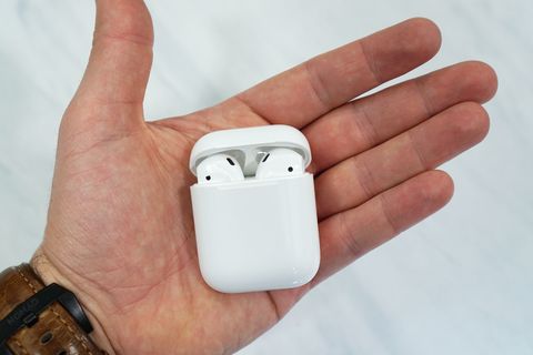 Apple AirPods New Wireless Earbuds Review 2018