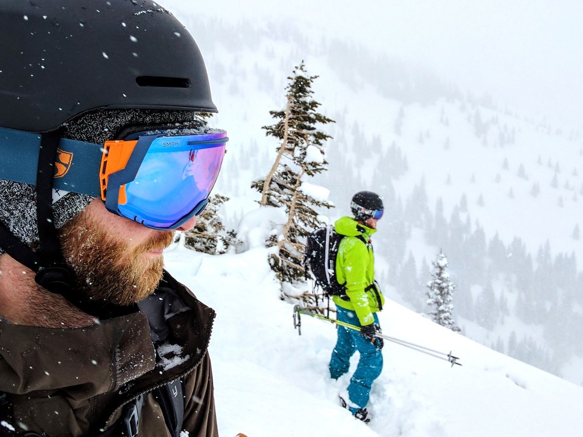Choosing Skiing & Snowboarding Goggles