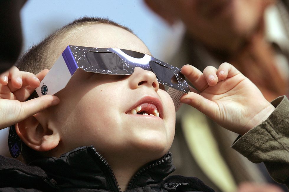 total solar eclipse viewing