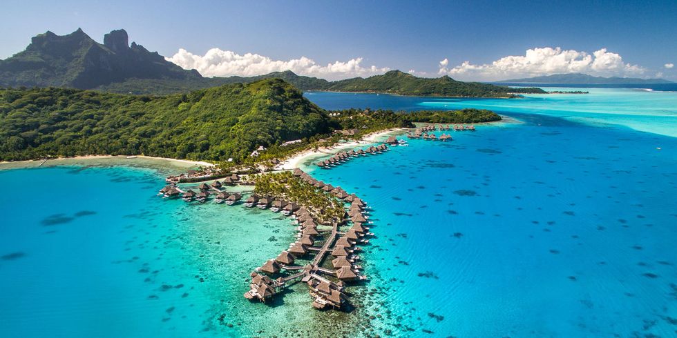 9 Best Overwater Bungalows in 2018 - Exotic Over the Water Villas and ...