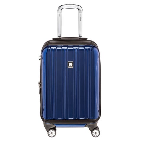 Delsey-Gepäck Helium Aero International führt ausfahrbaren Schleuderwagen mit Delsey-Gepäck Helium Aero International führt ausfahrbaren Schleuderwagen mit