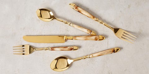 everyday silverware sets twisted handle whether youre hosting casual gettogether or formal sitdown meal proper matching flatware set is an absolute entertaining musthave 15 best silverware sets for your table in 2018 and everyday silverware sets twisted handle whether youre hosting casual gettogether or formal sitdown meal proper matching flatware set is an absolute entertaining musthave 15 best silverware sets for your table in 2018 and