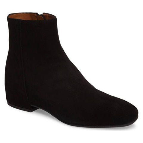 11 Best Flat Boots for Fall 2018 - Flat Ankle Boots and Booties for Women