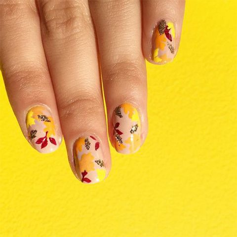 changing-leaves-nails