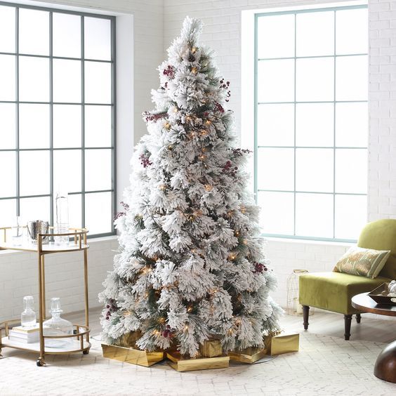 8 Beautiful White Christmas Trees for the Holidays 2018