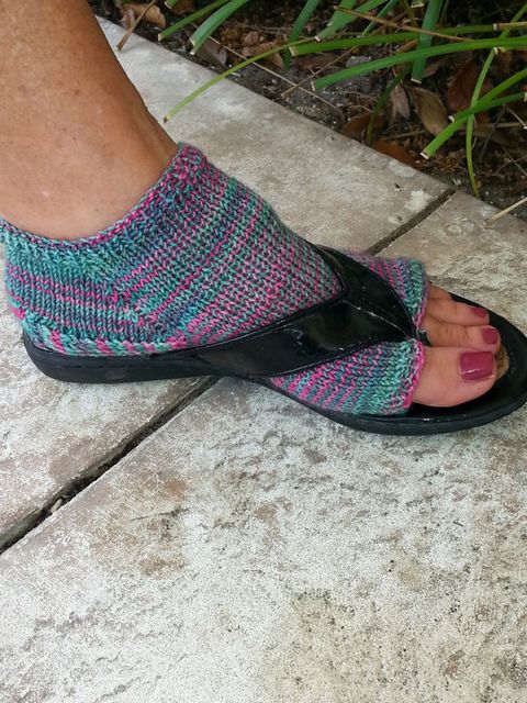 Footwear, Green, Pink, Ankle, Sock, Toe, Leg, Foot, Purple, Knitting, 