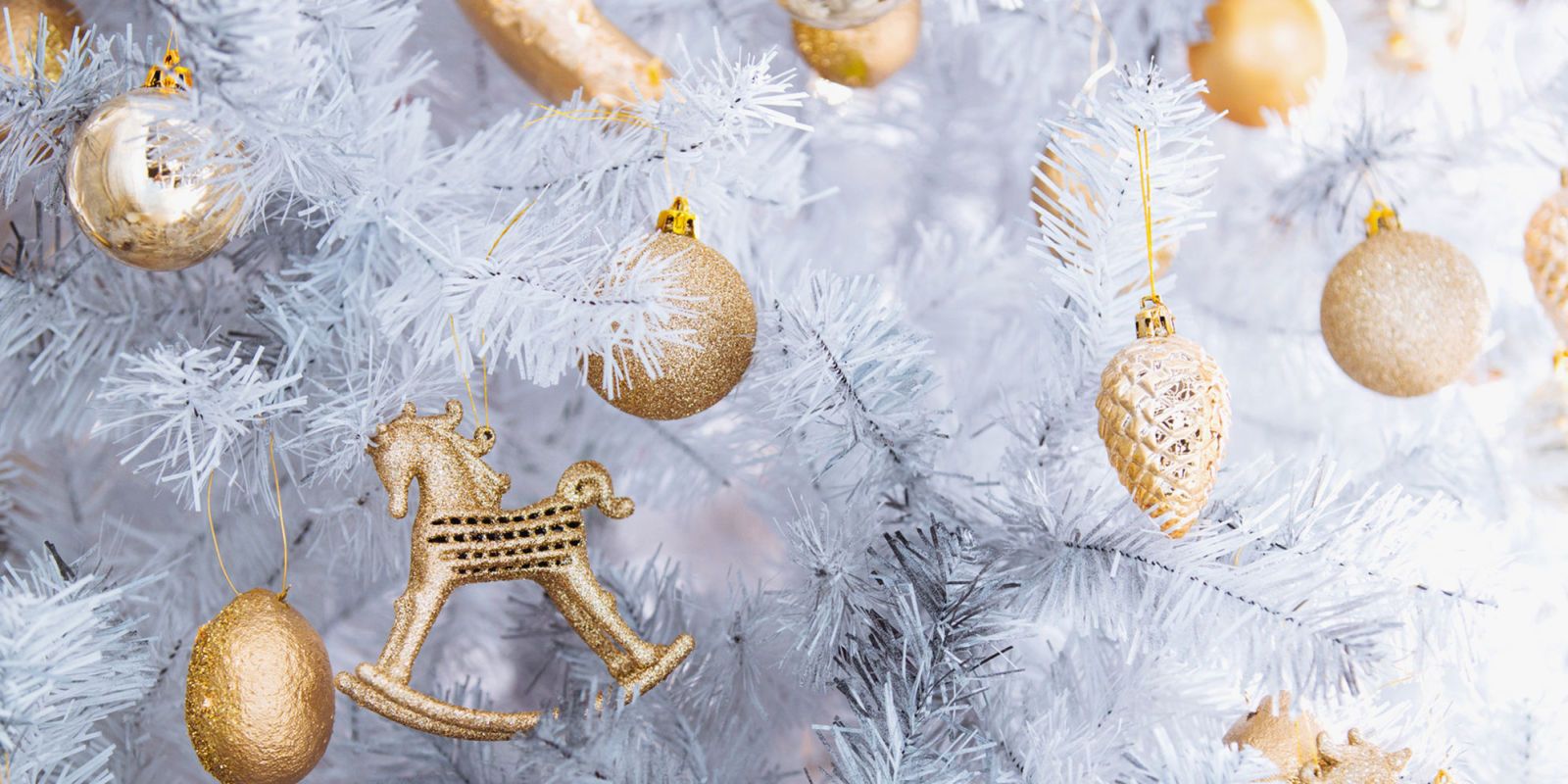 6 beautiful white christmas trees for 2018 pre lit white christmas cheap white christmas tree