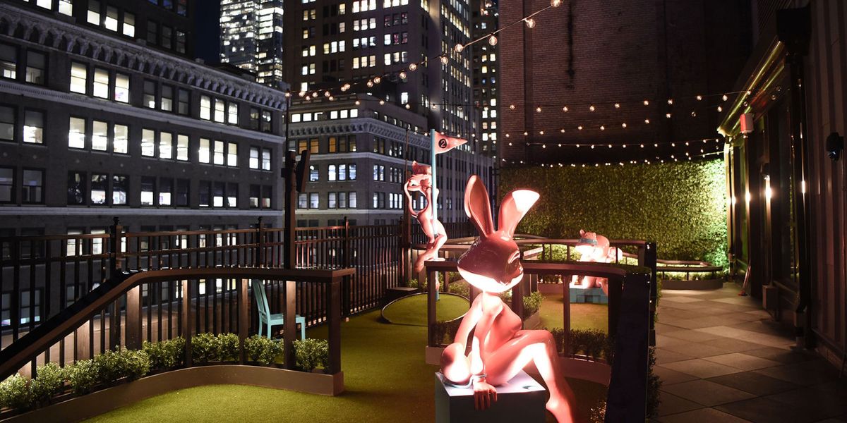 Magic Hour Rooftop Bar NYC Review - What to Expect at Moxy Hotel's New