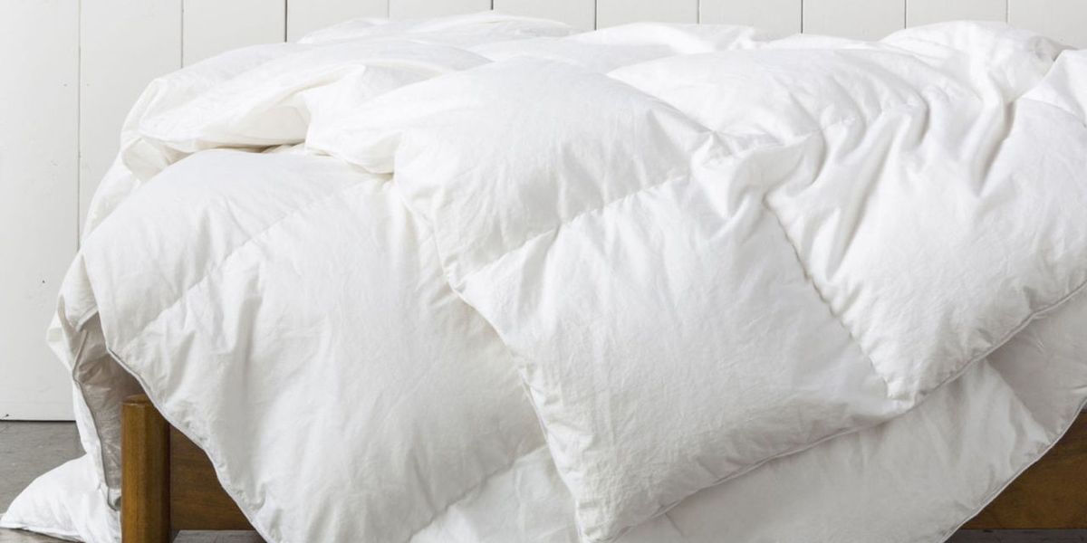 7 Best Down Comforters in 2018 - Cozy Down Comforter Reviews