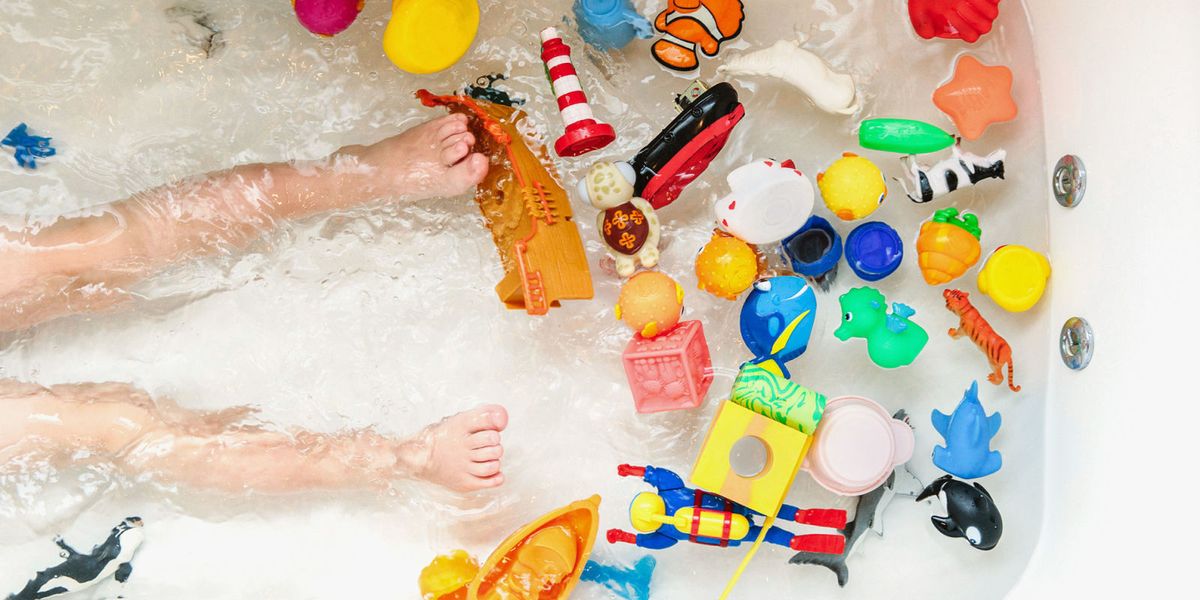 Our Picks for *Educational* Bath Toys + Household Items to Use in