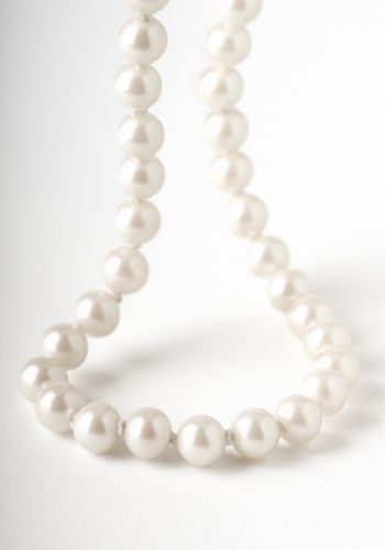 come usare la collana di perle come un sex toy per fare giochi erotici