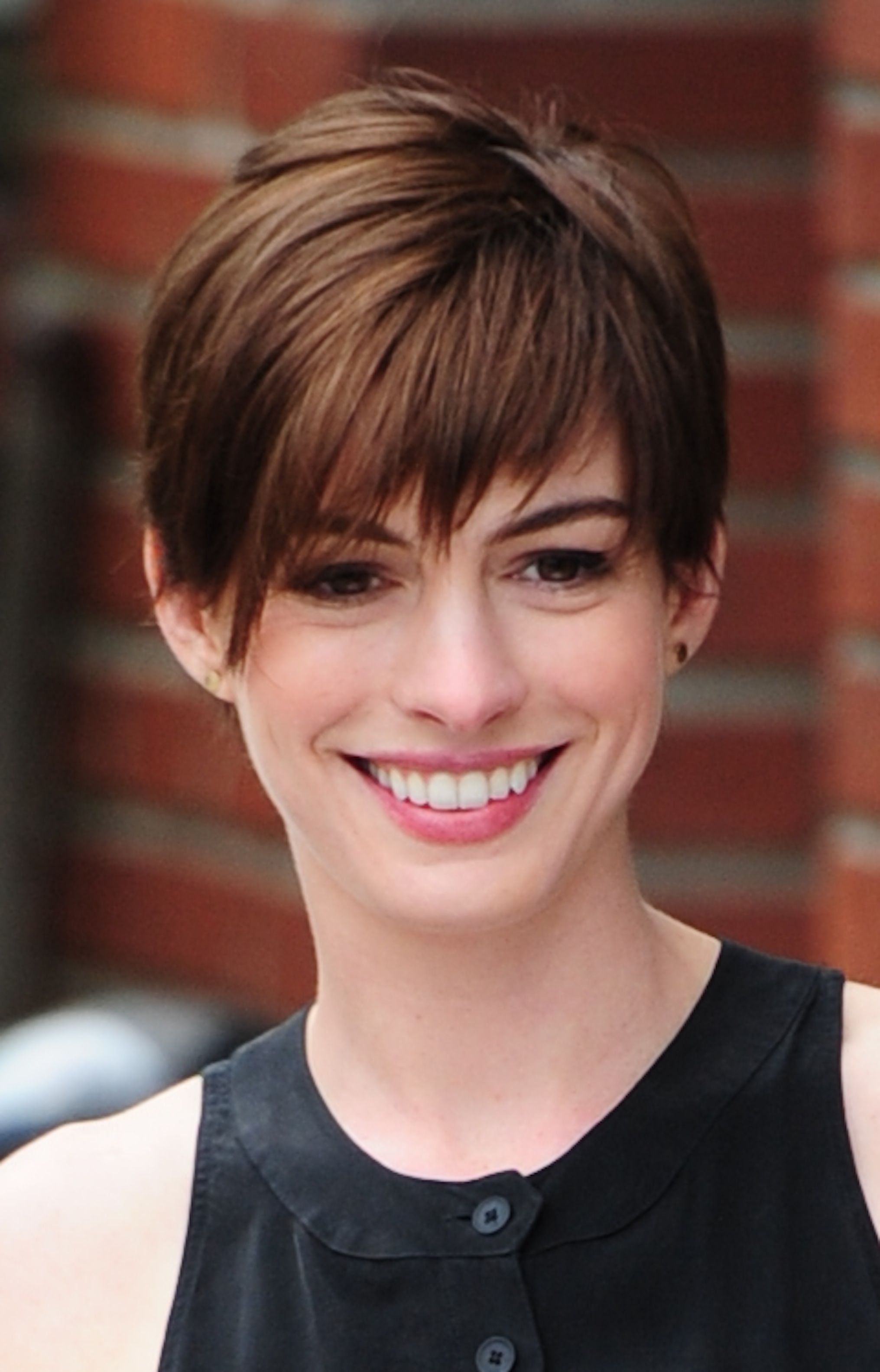 Far Ricrescere I Capelli 16 Ispirazioni Da Anne Hathaway Per Tutte