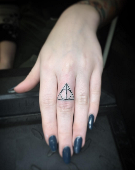 18 Mini Tattoo Di Harry Potter Che Puoi Nascondere Come Per Magia