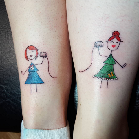 Sistertattoo I Tatuaggi Gemelli Che Si Richiamano Tra Di Loro