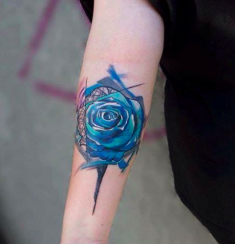 <p>@artemkorobov_tattoo_ar</p><p>Guarda anche:<a href="http://www.cosmopolitan.it/bellezza/g110728/tatuaggi-rose-ispirazioni/" target="_blank">Tatuaggi rose: 43 ispirazioni da giardino dei segreti</a></p>
