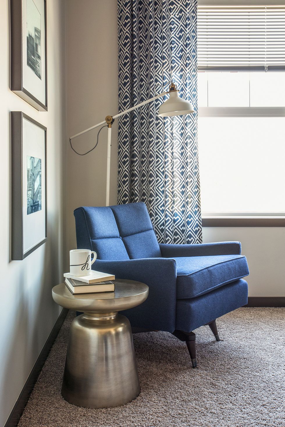 Copia le idee per arredare con stile e eleganza un soggiorno moderno con piccoli accorgimenti di design: a volte basta davvero poco per trasformare radicalmente la propria abitazione