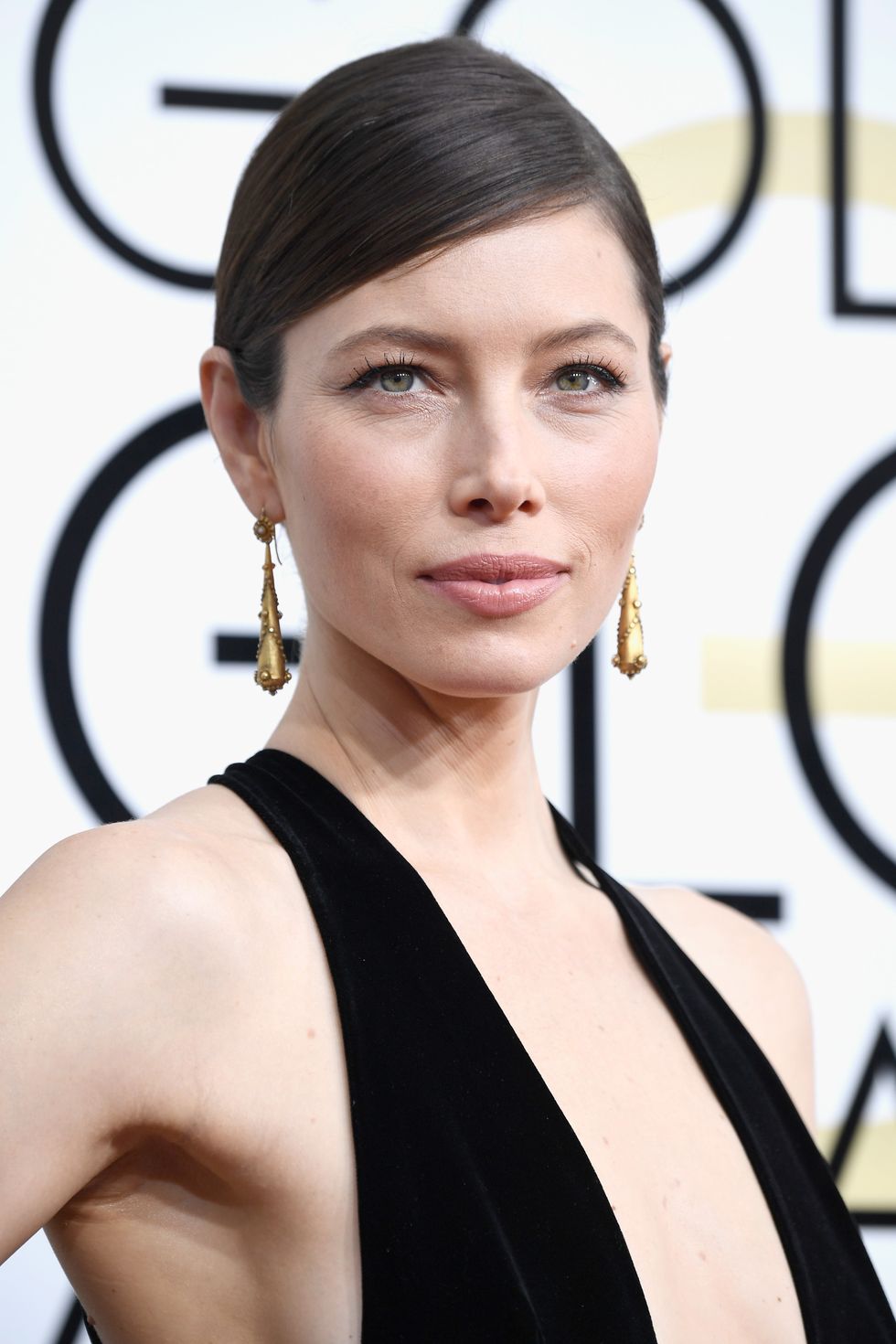 BEVERLY HILLS, CA - JANUARY 08:  Actress Jessica Biel attends the 74th Annual Golden Globe Awards at The Beverly Hilton Hotel on January 8, 2017 in Beverly Hills, California.  (Photo by Frazer Harrison/Getty Images)