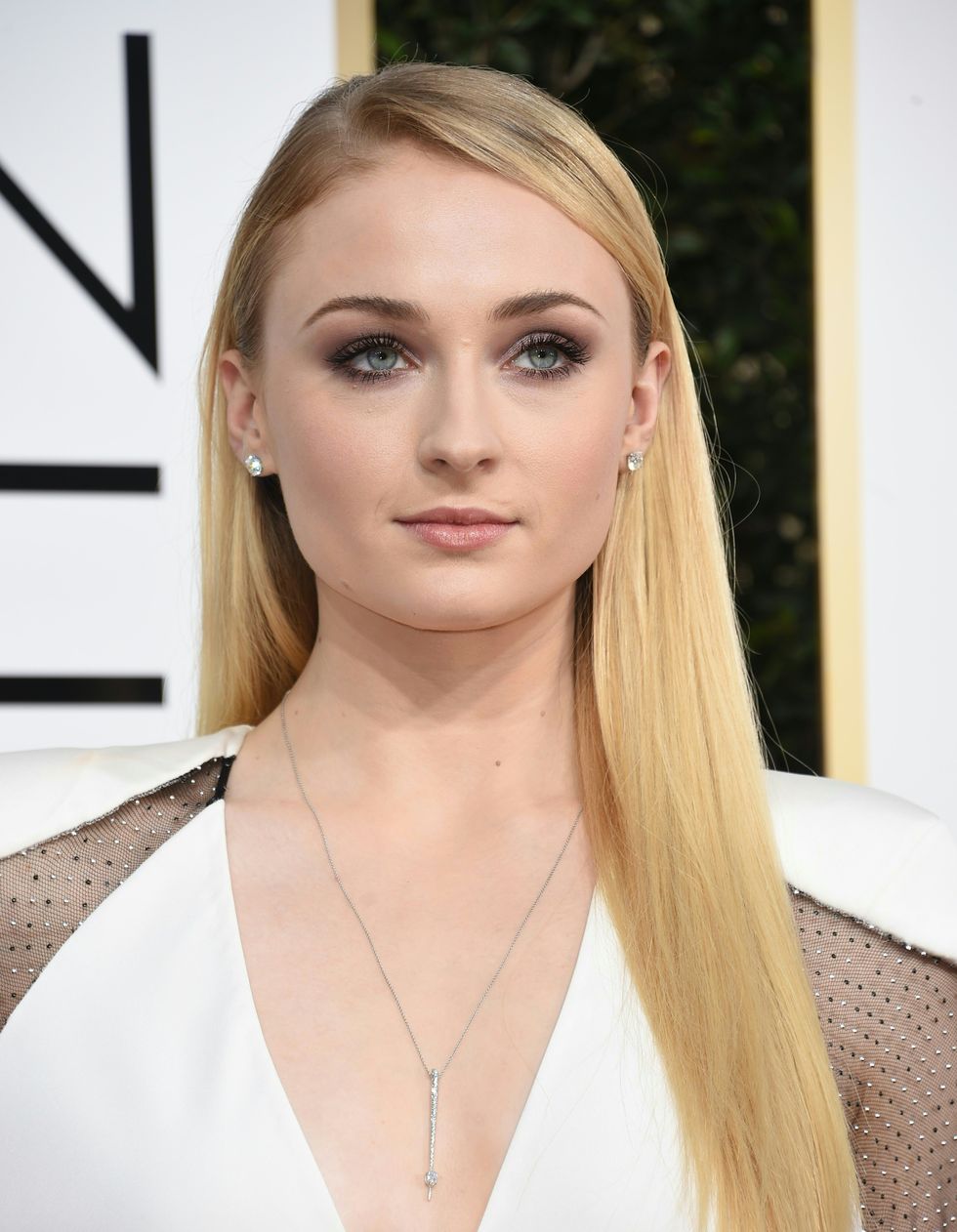 Sophie Turner arrives at the 74th annual Golden Globe Awards, January 8, 2017, at the Beverly Hilton Hotel in Beverly Hills, California.  / AFP / VALERIE MACON        (Photo credit should read VALERIE MACON/AFP/Getty Images)