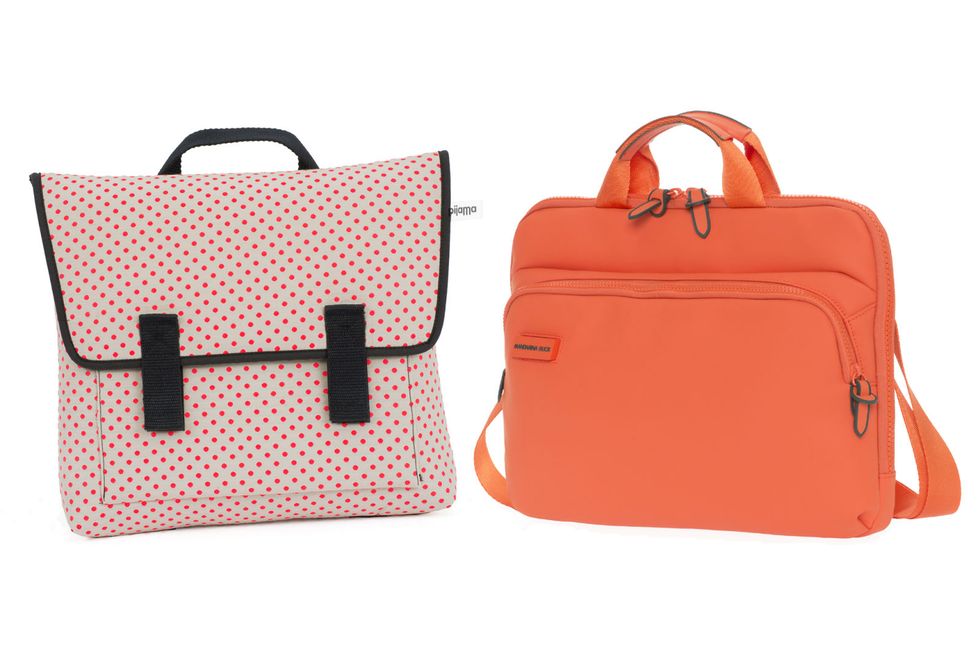 Guarda le borse da donna di tendenza per la moda primavera estate 2017 da viaggio, da lavoro , firmate o in pelle da portare subito con te. 