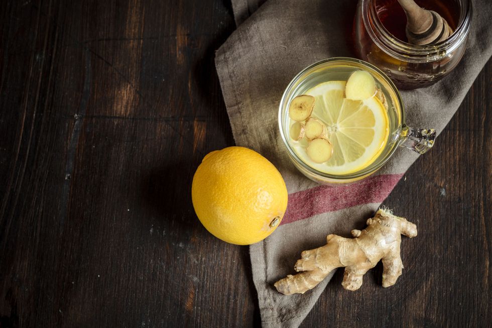 Hot lemon-ginger infusion with honey