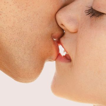 This is the ideal length of a kiss, study finds