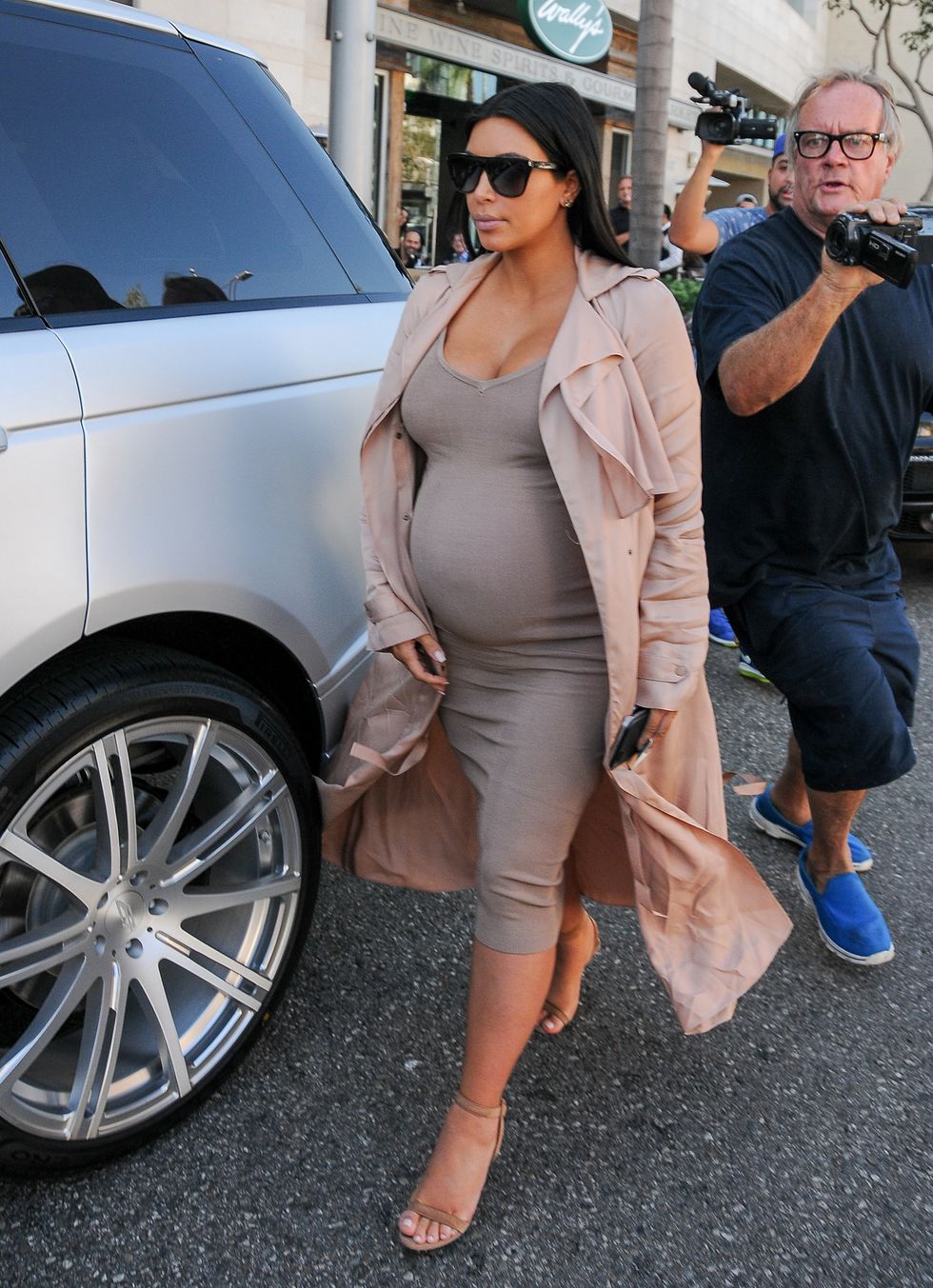Beyoncé e Kim Kardashian hanno davvero qualcosa in comune: il senso dello stile quando sono incinta: sarà colpa dell'esplosione di tutte quelle curve?