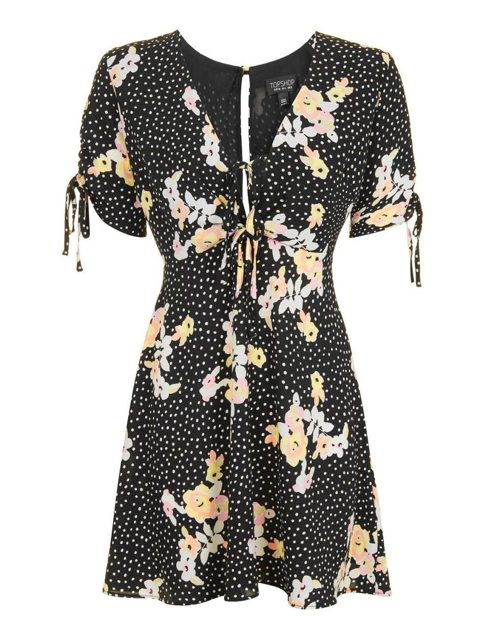 Clothing, Day dress, Dress, Sleeve, Cocktail dress, Outerwear, Pattern, Neck, Cover-up, Top, 