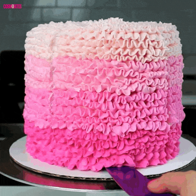 Buttercream, Pink, Cake decorating, Icing, Sugar paste, Food, Cake, Dessert, Baked goods, Pasteles, 