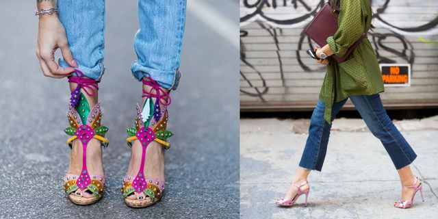 Ecco i sandali gioiello di tendenza per la moda estate 2017 con tacco alto o basso da indossare per impreziosire i piedi con mille bagliori luminosi. 