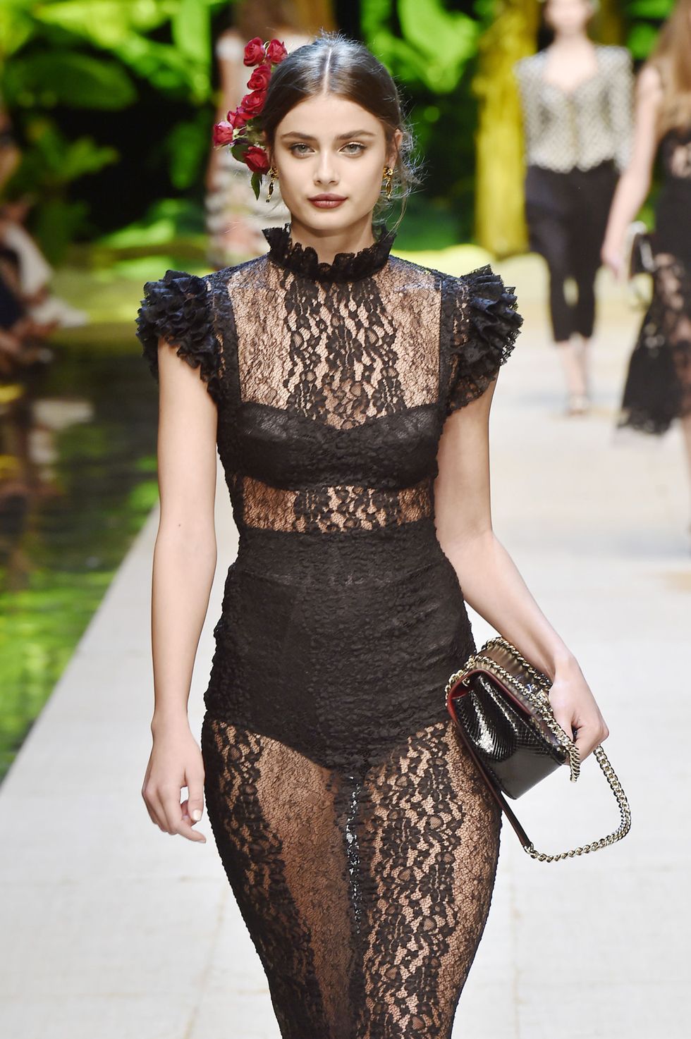MILAN, ITALY - SEPTEMBER 25:  Model Taylor Hill walks the runway at the Dolce &amp; Gabbana Spring Summer 2017 fashion show during Milan Fashion Week on September 25, 2016 in Milan, Italy.  (Photo by Catwalking/Getty Images)