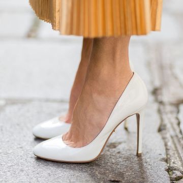 Le scarpe bianche eleganti fanno subito sposa, è vero. Ma non con il filtro fashion filtro di Cosmo, 10 abbinamenti e 10 modelli da copiare subito questa primavera estate 2017
