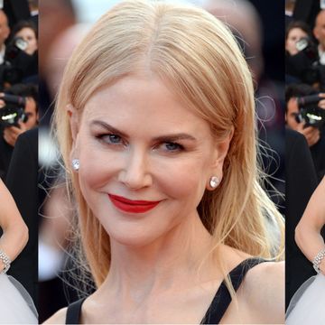 L'abito scelto da Nicole Kidman per il red carpet alla proiezione di The Killing Of A Sacred Deer del regista greco Yorgos Lanthimos assomiglia terribilmente a qualcosa: tu sapresti dire cosa?