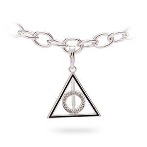 Fashion accessory, Jewellery, Pendant, Metal, Body jewelry, Silver, Symbol, Triangle, Chain, Platinum, 