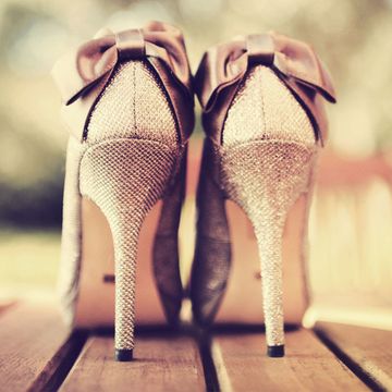Guarda le scarpe da cerimonia di tendenza per la moda estate 2017 e scegli il modello perfetto per il tuo outfit estivo elegante. 