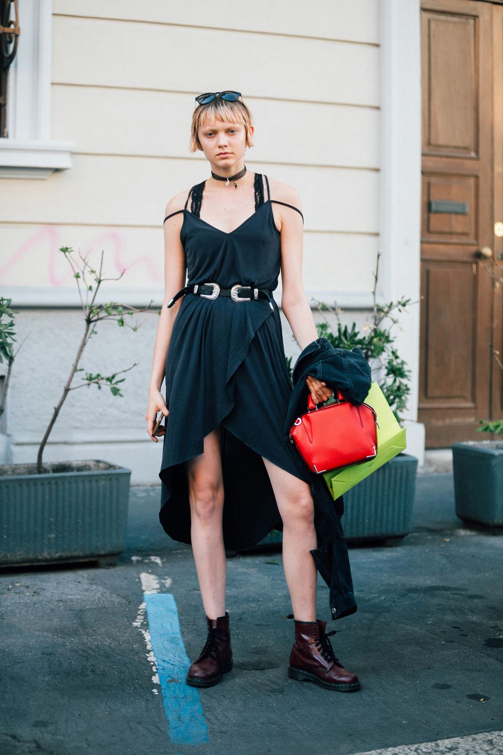 Guarda i vestitini estivi da abbinare agli stivali e ispirati agli outfit dello street style indossati dalle fashion blogger più glam.