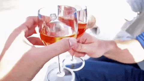 Wine glass, Glass, Stemware, Drinkware, Alcohol, Drink, Hand, Tableware, Finger, 
