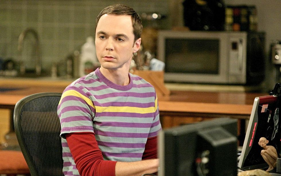 <p>Tutti adorano Sheldon finché rimane un personaggio del piccolo schermo, ma se fossimo nella vita vera avrebbe cambiato coinquilini e appartamento un milione di volte, per non parlare della fidanzata: davvero una donna normale potrebbe sopportare un uomo del genere?</p><p><span id="selection-marker-1" class="redactor-selection-marker" data-verified="redactor"></span></p>