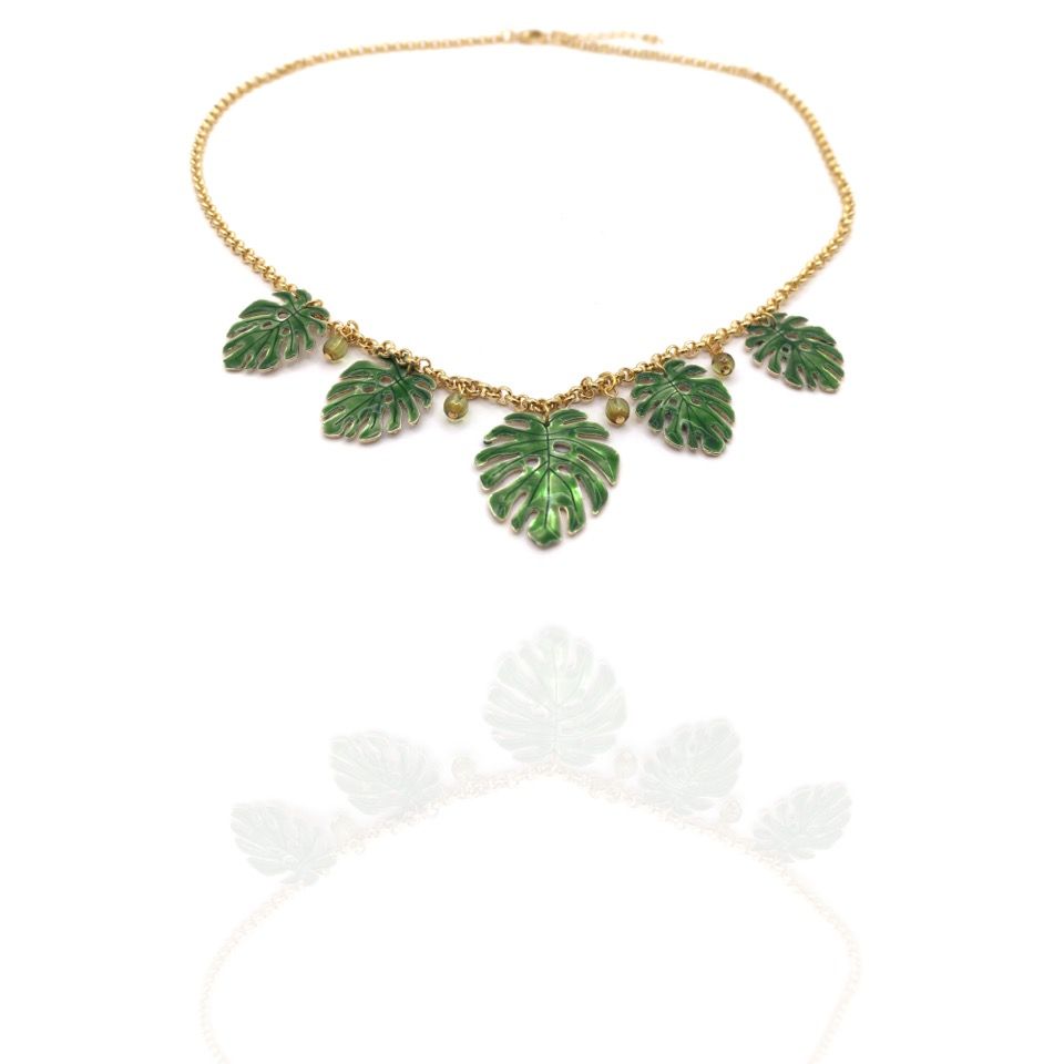 Jewellery, Necklace, Fashion accessory, Leaf, Emerald, Body jewelry, Plant, Jade, 