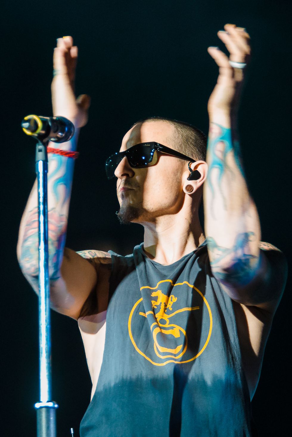 SAO PAULO, BRAZIL - MAY 13: Chester Bennington singer member of the band Linkin Park performs live on stage at Autodromo de Interlagos on May 13, 2017 in Sao Paulo, Brazil.(Photo by Mauricio Santana/Getty Images)