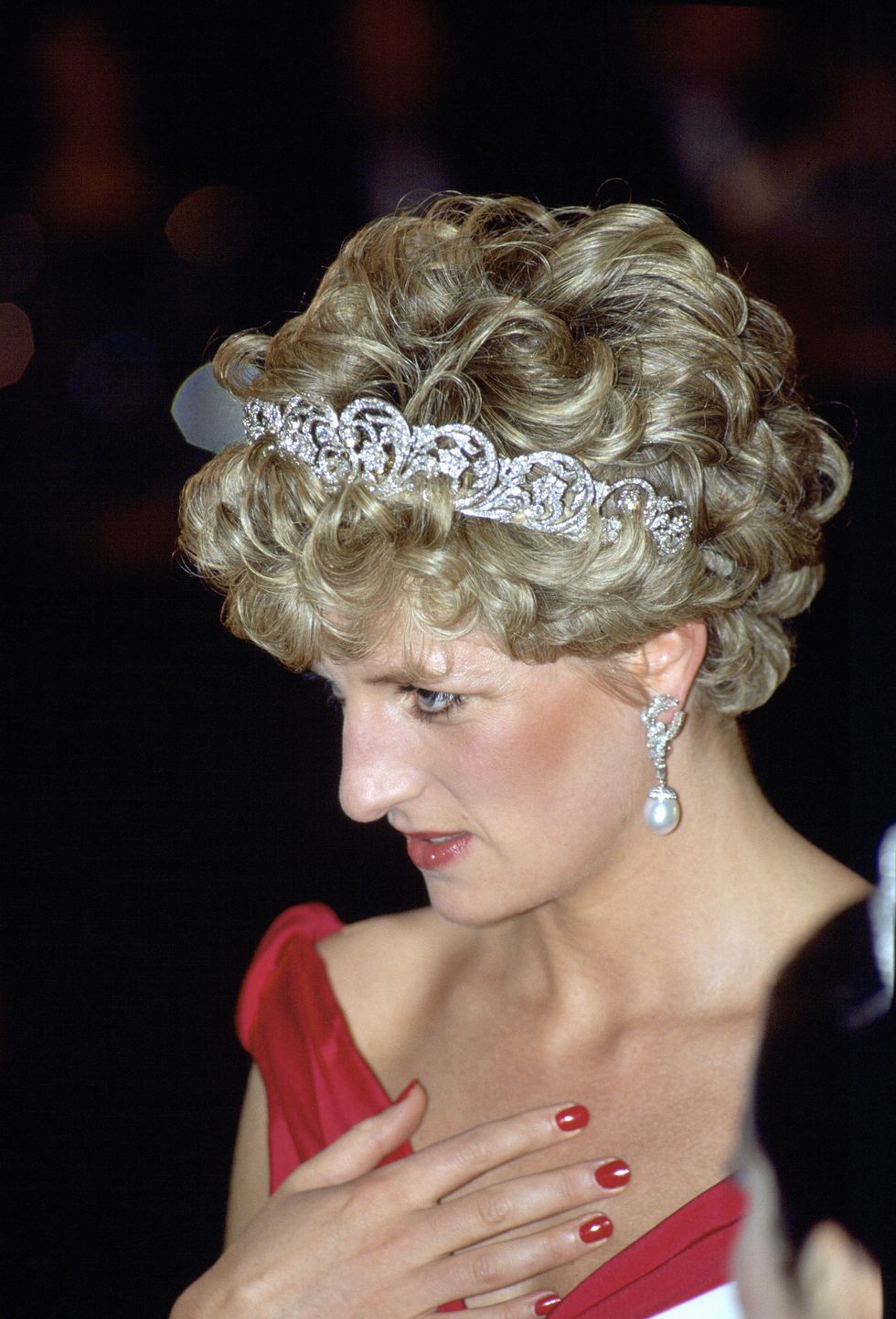 BUDAPEST, HUNGARY - MARCH 23:  Princess Diana Attending The English National Ballet Gala Performance In Budapest. She Is Wearing The Spencer Family Tiara And Has Dark Red Nail Varnish On Her Newly Grown Fingernails.  (Photo by Tim Graham/Getty Images)