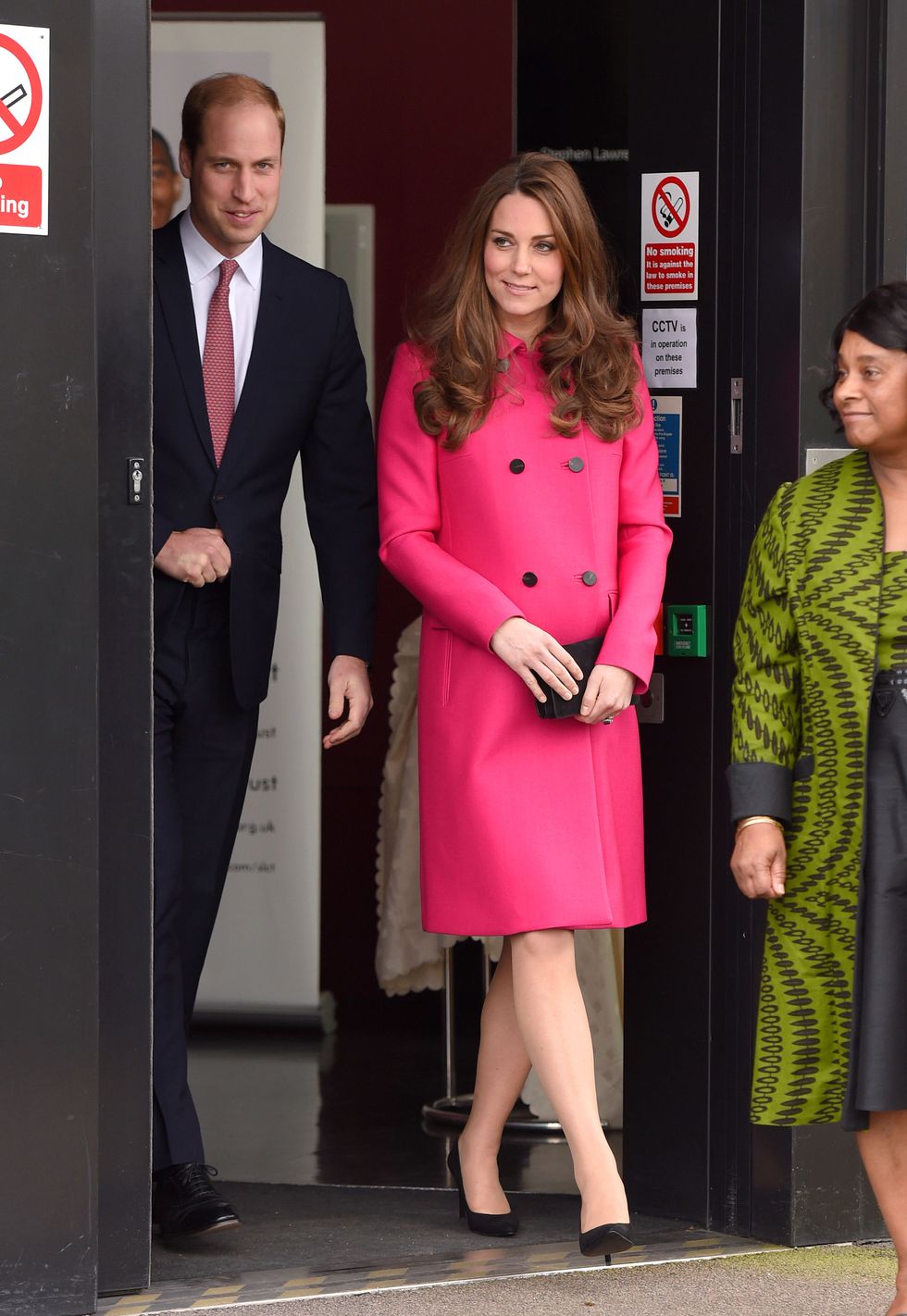 LONDON, ENGLAND - MARCH 27:  Prince William, Duke of Cambridge and Catherine, Duchess of Cambridge visits the Stephen Lawrence Centre, Deptford, to tour the facility and meet Charitable Trust members on March 27, 2015 in London, England.  (Photo by Karwai Tang/WireImage)