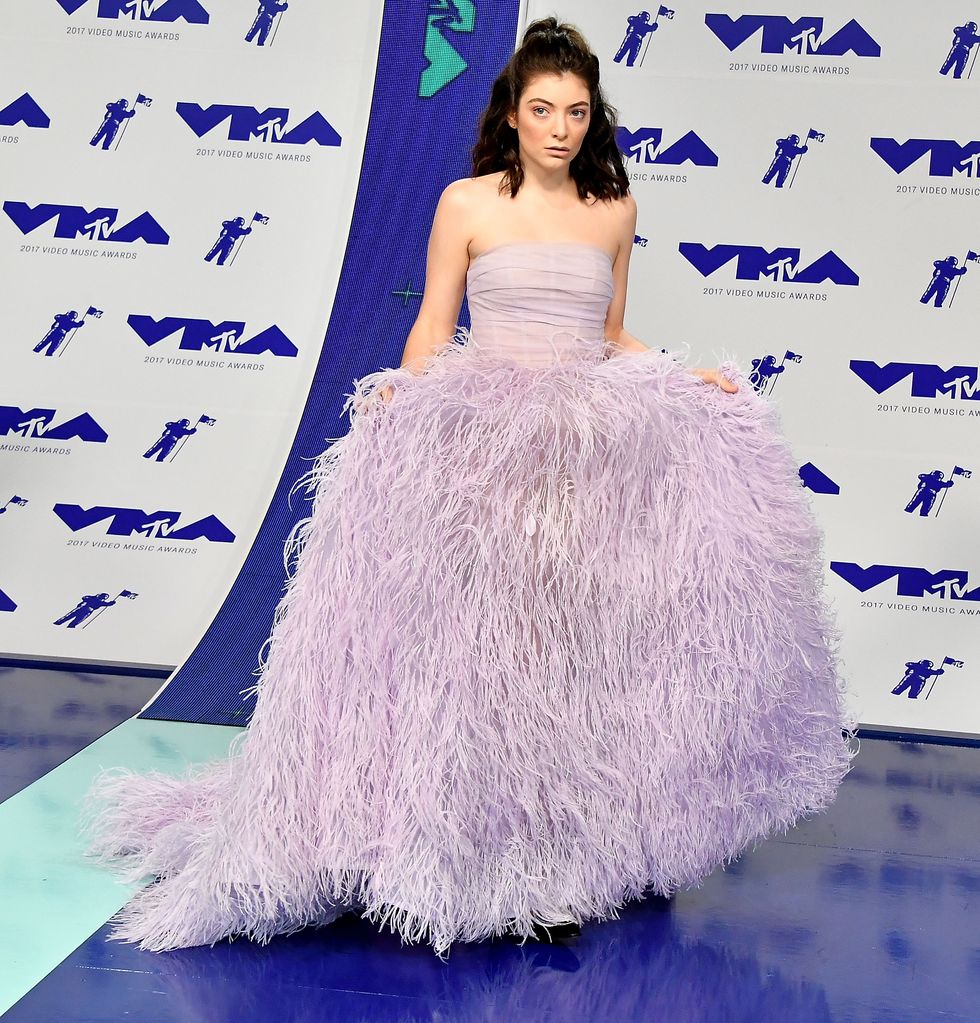 INGLEWOOD, CA - AUGUST 27:  Lorde arrive at the 2017 MTV Video Music Awards at The Forum on August 27, 2017 in Inglewood, California.  (Photo by Steve Granitz/WireImage)