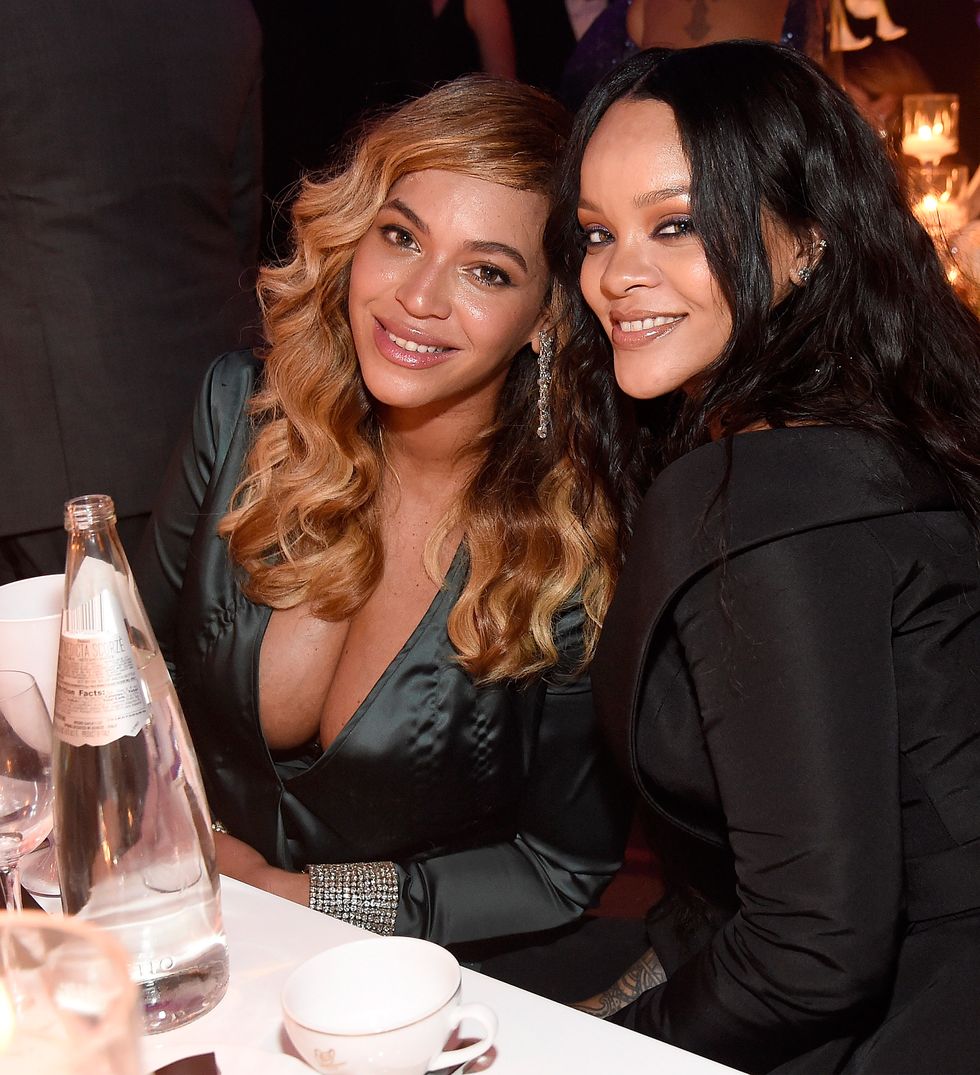 Rihanna e Beyoncé durante il Diamond Ball