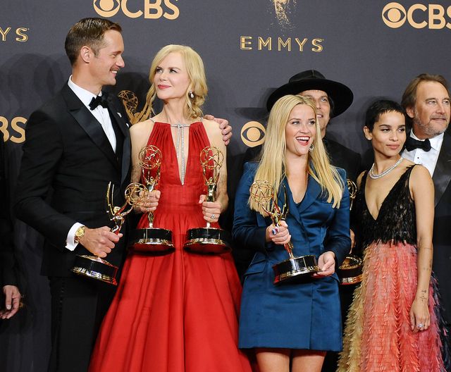 Il cast di Big Little Lies con i premi degli Emmy Awards 2017