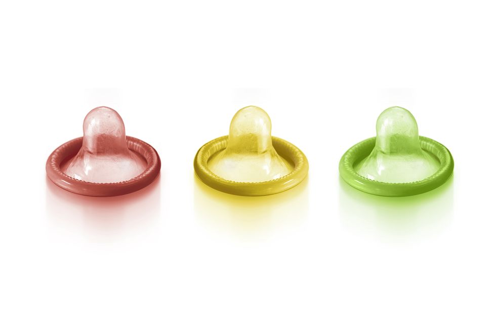 Come mettere preservativo maschile e femminile